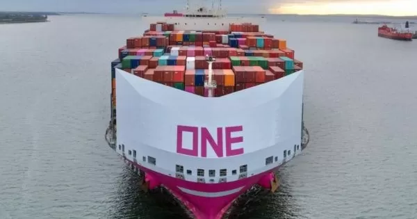 container ship